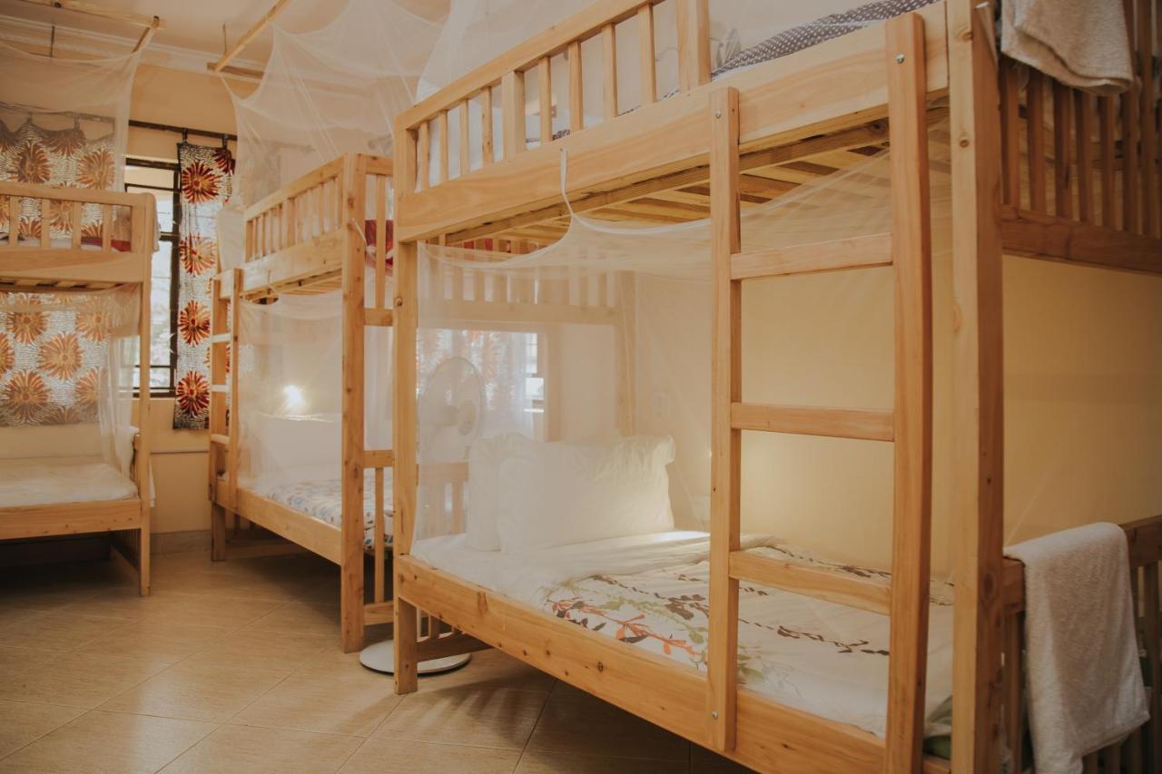 White House Of Tanzania Hostel Arusha Buitenkant foto