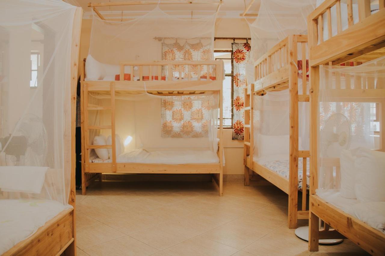 White House Of Tanzania Hostel Arusha Buitenkant foto