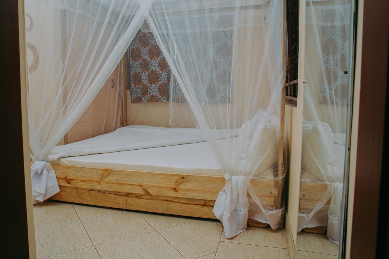White House Of Tanzania Hostel Arusha Buitenkant foto