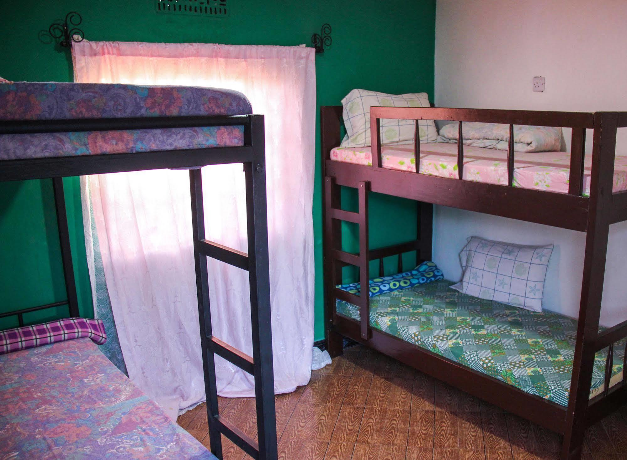 White House Of Tanzania Hostel Arusha Buitenkant foto